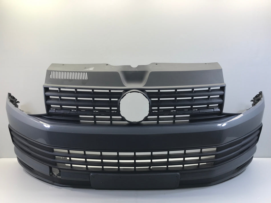 Volkswagen Transporter T6 2015- Front Bumper OEM: 7E0807221D ( with defects )