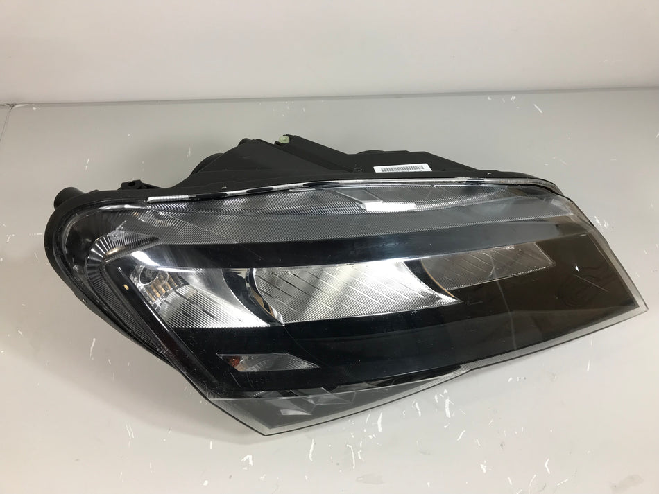 Skoda Superb  B8 3V 2015-2019 Headlight Right Side Front Used LHD ( with defect ) OEM: 3V1941016,  1EJ01193902