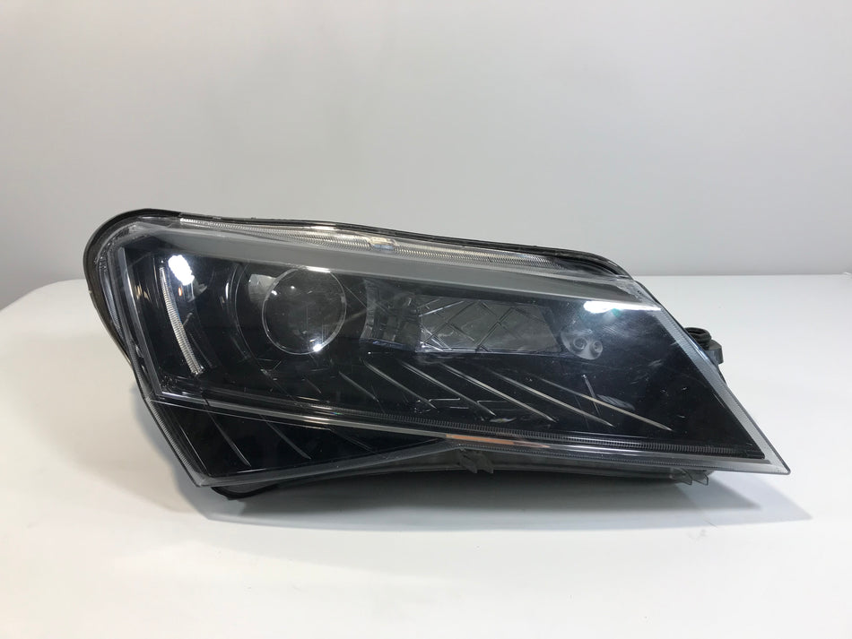 Skoda Superb B8 (3V) 2015- Front Headlight ( LHD car ) 3V1941016B, 1ZS01193926