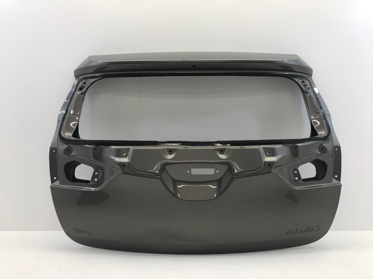 TOYOTA Auris II Hatchback 2012-2015 Bootlid Rear Boot 6700502280 ( with defect )